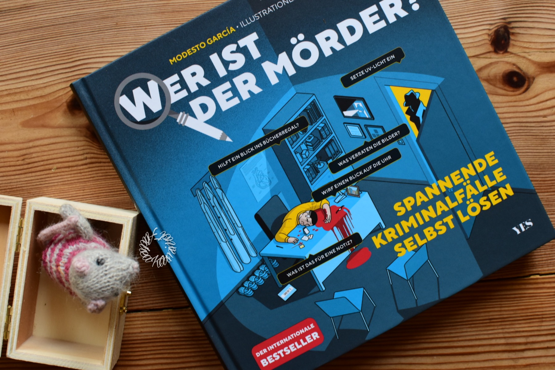 Wer ist der Mörder? Karminrot Lesezimmer